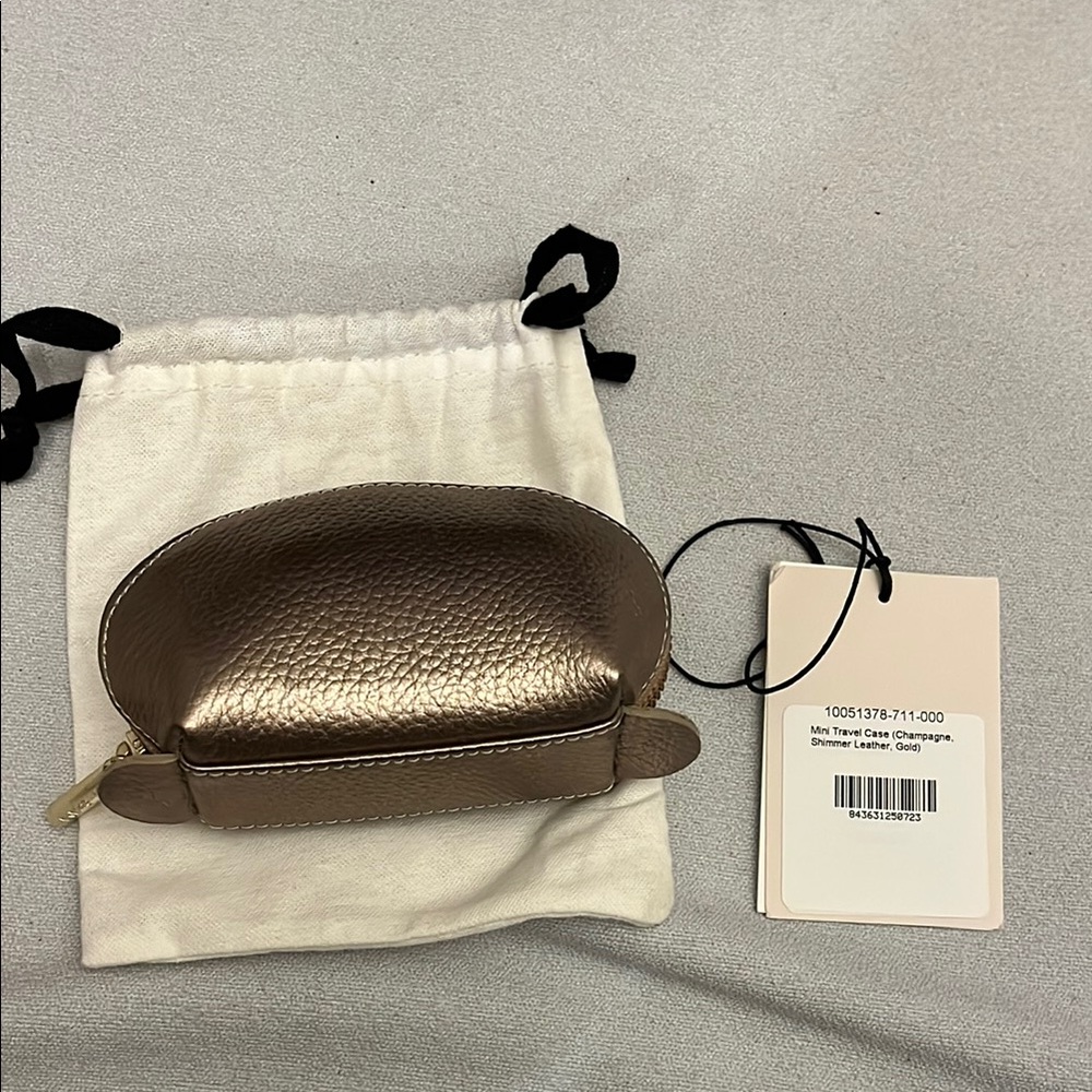 NWT Cuyana Mini Travel Case - Champagne Shimmer Leather